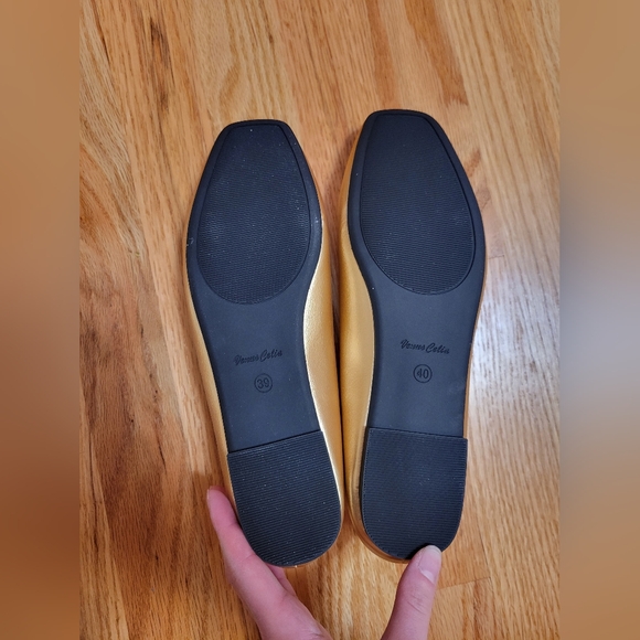 Gold Flats (2 DIFFERENT SIZES!) - Picture 7 of 7